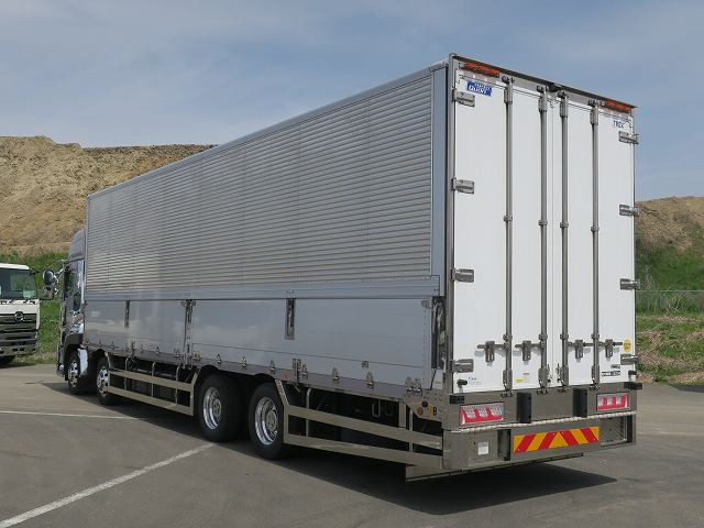 中古トラック UDトラックス クオン アルミウィング