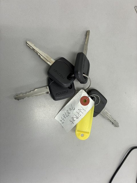 中古トラック いすゞクレーン付平ボディ ＃24