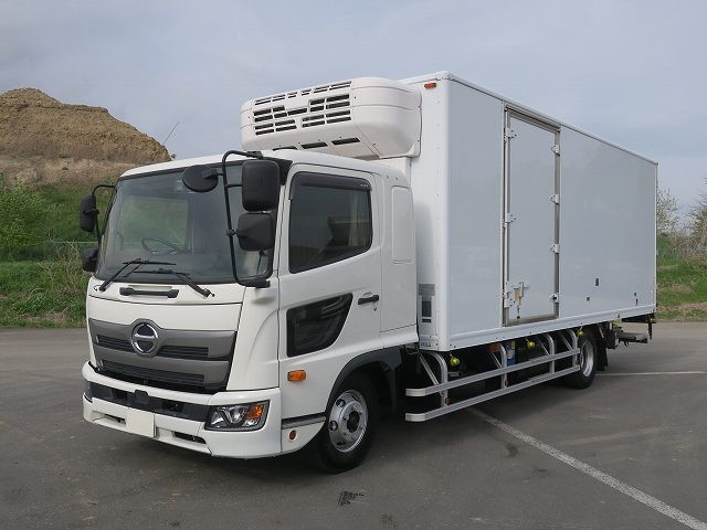 中古トラック 日野冷蔵冷凍車