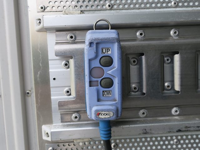 中古トラック 日野冷蔵冷凍車 #9