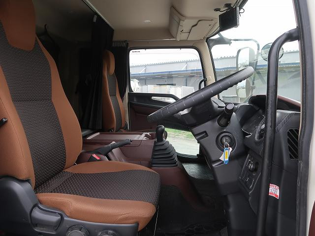 中古トラック 日野冷蔵冷凍車 ＃16