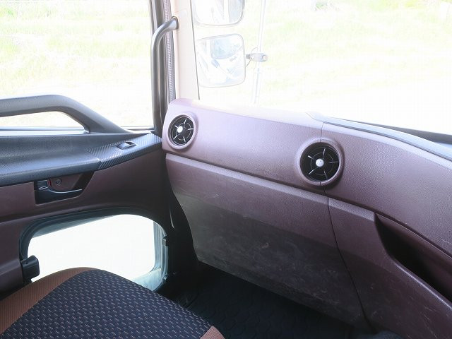 中古トラック 日野トラクタヘッド ＃18
