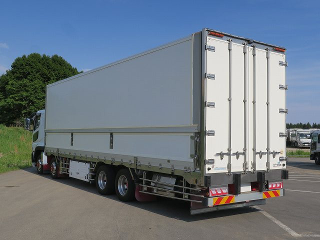 中古トラック 三菱ふそう冷蔵冷凍車 ＃4