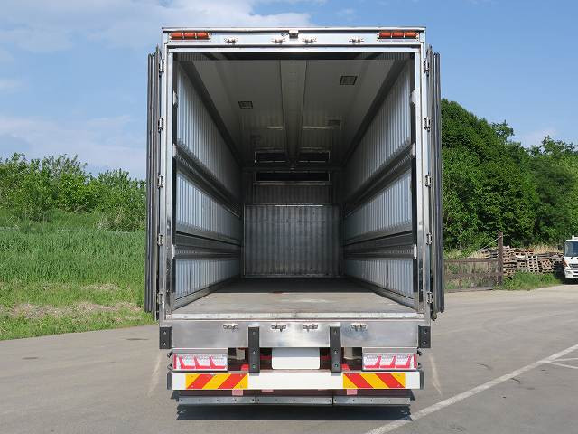 中古トラック 三菱ふそう冷蔵冷凍車 ＃7
