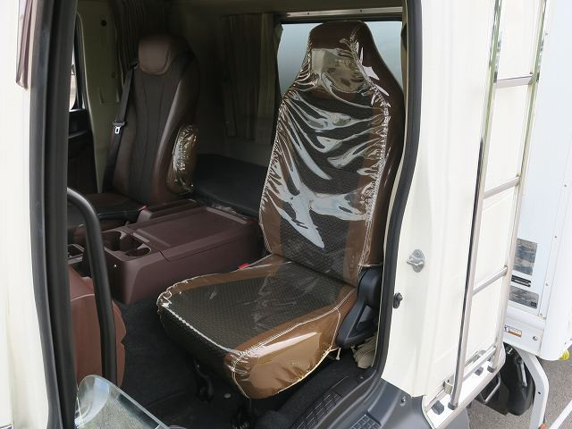 中古トラック 日野冷凍バン ＃23