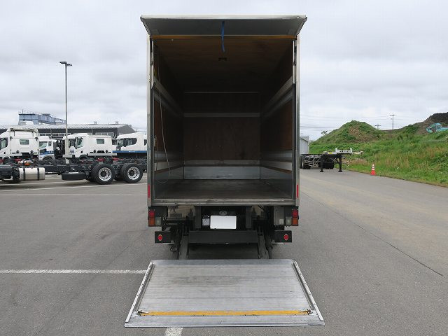 中古トラック 三菱ふそう パネルバン  ＃8