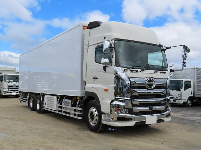 中古トラック 日野冷凍バン ＃2