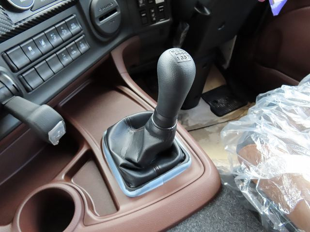 中古トラック 日野冷凍バン ＃18