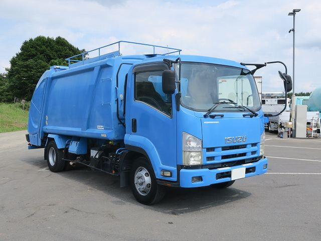 中古トラック いすゞパッカー車 ＃2