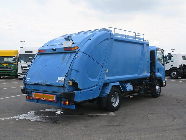 中古トラック いすゞパッカー車 ＃3