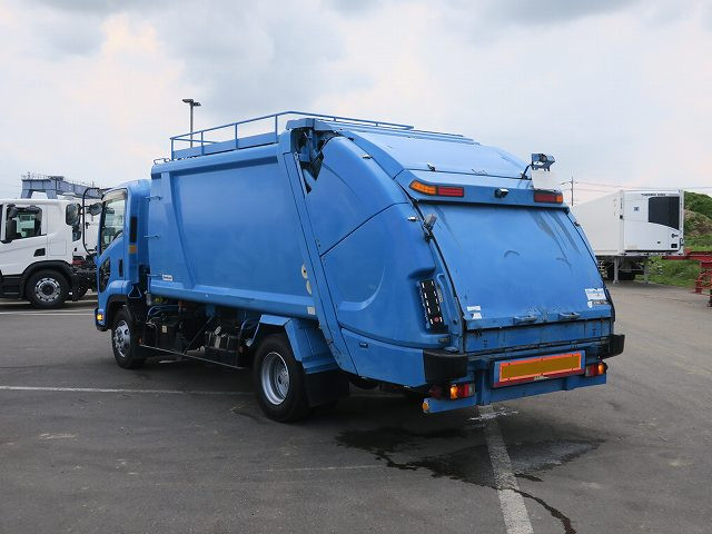 中古トラック いすゞパッカー車 ＃4