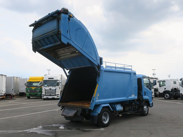 中古トラック いすゞパッカー車 ＃6