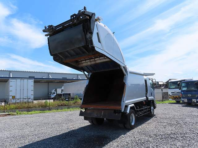 中古トラック いすゞパッカー車 ＃6