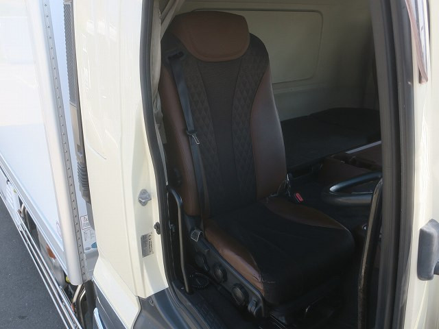 中古トラック 日野冷蔵冷凍車 ＃16