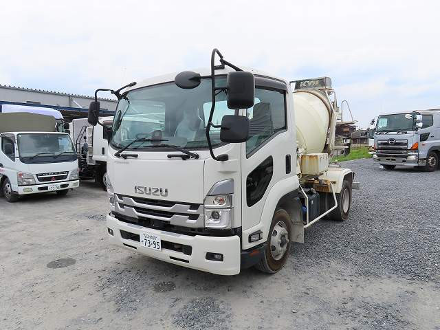 いすゞ　ミキサー車