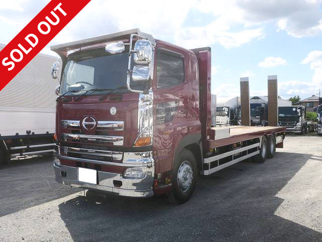 2013 Hino Profia Large Self-Loader with Dual Differentials, Automatic Steps, and Radio-Controlled Winch. Approximately 580,000 km on the odometer. Vehicle inspection valid until September 2016.