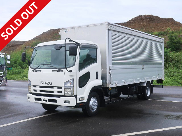 2010 Isuzu Forward Medium Balance Van, 6200 standard, with approximately 310,000 km on the odometer.