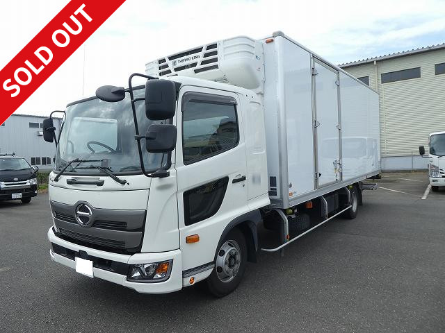 2017 Model Hino Ranger Medium-sized refrigerated van 6200 wide with storage PG, Thermo King -25 degree setting, with side door, dealer inspection record book included