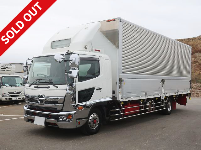 2019 Hino Ranger with aluminum wing, 7200 Wide body, 4.25 ton payload, rear air suspension, 240 horsepower, aluminum wheels. Approximately 400,000 km on the odometer. Vehicle inspection valid until November 2016.