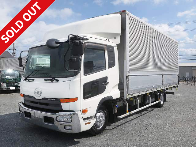 2016 UD Trucks Condor Medium Aluminum Wing 6200 Wide *Approximately 400,000km on the odometer*