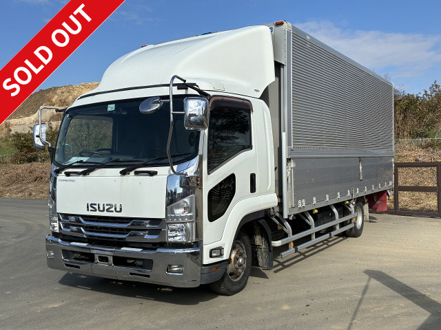 2017 Isuzu Forward, Medium-Sized Aluminum Wing, 6200 Wide, Rear Air Suspension, 240 HP 