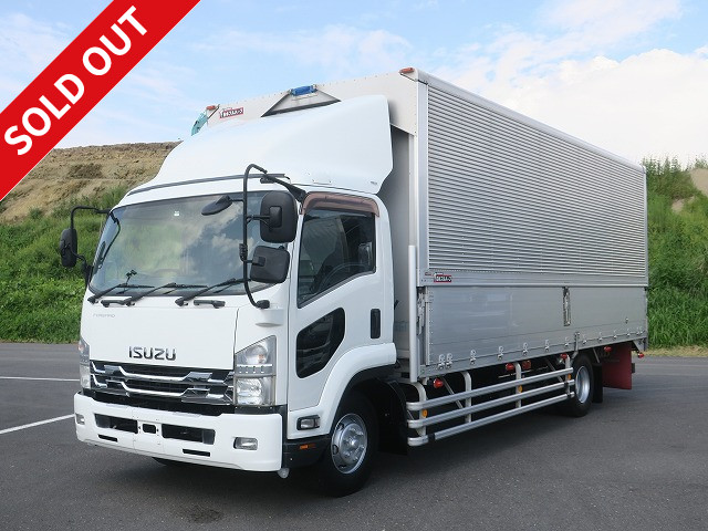 2013 Isuzu Forward, heavy-duty aluminum wing, 6500 wide, rear air suspension, 240 horsepower 
