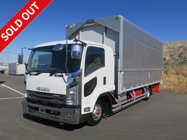 2017 Isuzu Forward, medium-sized, aluminum wing, 6200 wide, rear air suspension, 240 horsepower, *Actual mileage on meter: approx. 240,000 km*