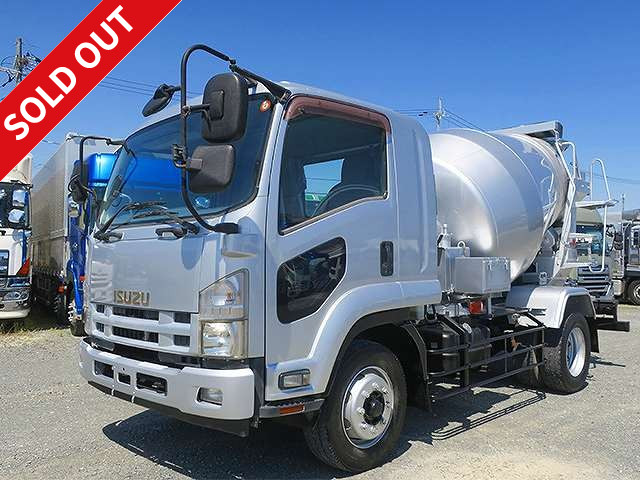 2012 Isuzu Forward Heavy-Duty Concrete Mixer Truck, Kayaba, Drum Capacity 5.6m3, Loading Capacity 6.92t, Hopper Cover *Inspection valid until August 2013*