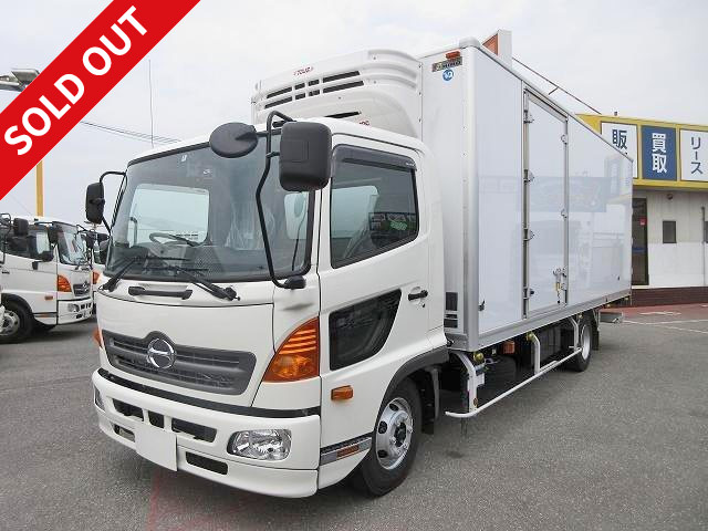 2017 Hino Ranger Medium-sized refrigerated van 6300 wide with storage PG, made by Hishi Heavy Industries, -30 degree rear air suspension, with left side door