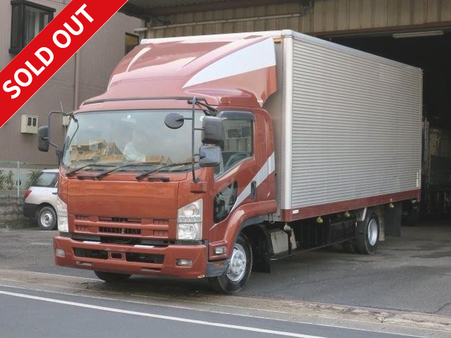 2008 Isuzu Forward medium-sized aluminum van 6200 Wide with combination gate and rear view camera, approximately 500,000km on the clock!