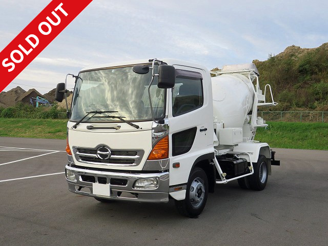 日野コンクリートミキサー車
