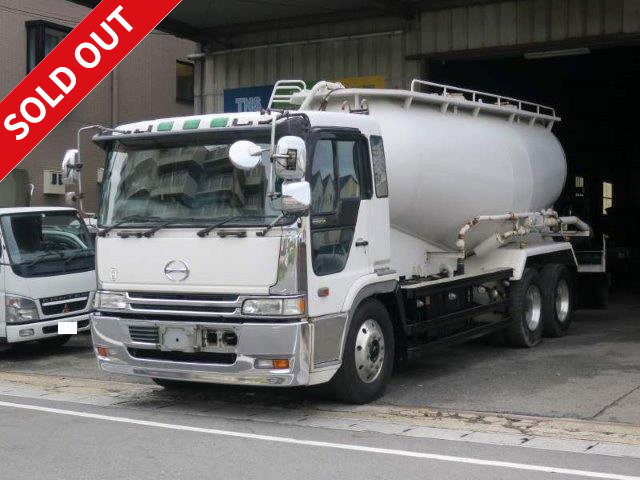 日野粉粒体運搬車
