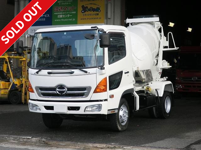 日野コンクリートミキサー車