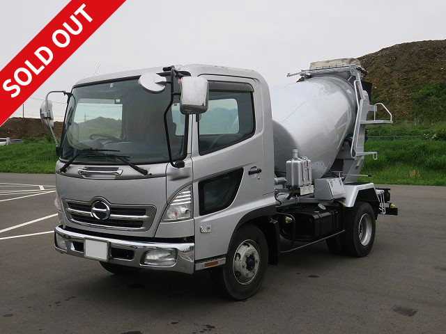 日野コンクリートミキサー車