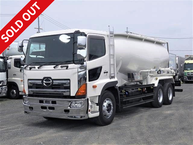 日野粉粒体運搬車