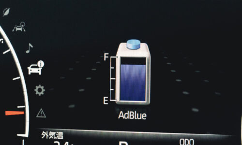 トラックのアドブルーがなくなるとどうなる？補充時期の目安や費用について解説