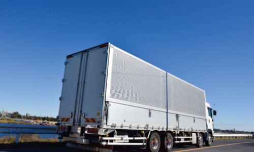 トラックのASR機能とは？ランプ点灯の原因についても解説