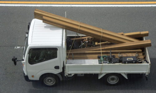 トラックの荷台はみ出し規制について解説！注意点・安全対策についても