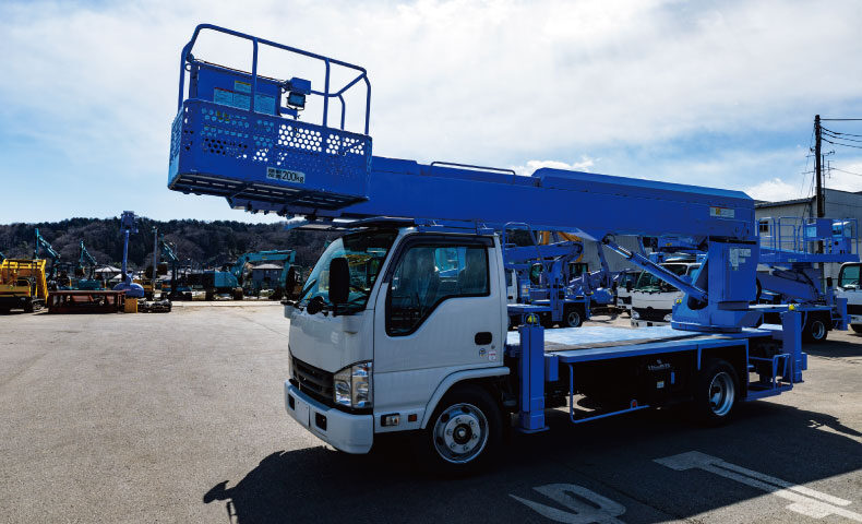 高所作業車の種類って？特徴・用途などを徹底解説
