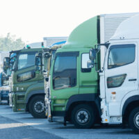 大型トラックの種類って？用途・特徴や人気車種を紹介