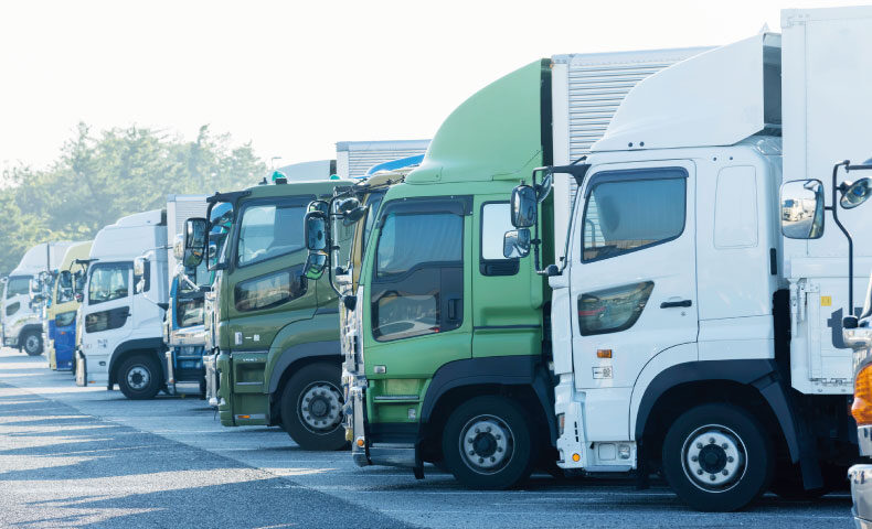 大型トラックの種類って？用途・特徴や人気車種を紹介