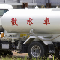 中古の散水車をお探しならトラックランドへ！選ぶ際のポイント・注意点も
