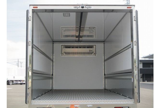 【4トン冷凍ウイング車】中古車を選ぶ際のポイント