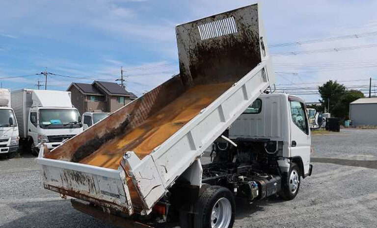 中古の3トンダンプをお探しならトラックランドへ！車両のお探しも可