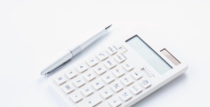 トラックをレンタルする場合の料金相場