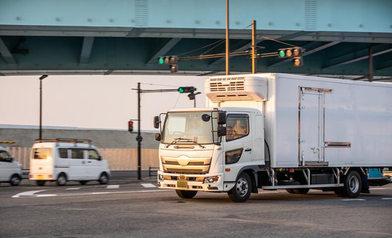 【トラック】パネルバンとは？種類やメリット・デメリットなどを解説